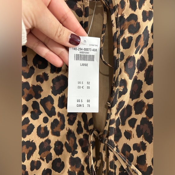 NWT Abercrombie & Fitch cheetah print top - Picture 2 of 4